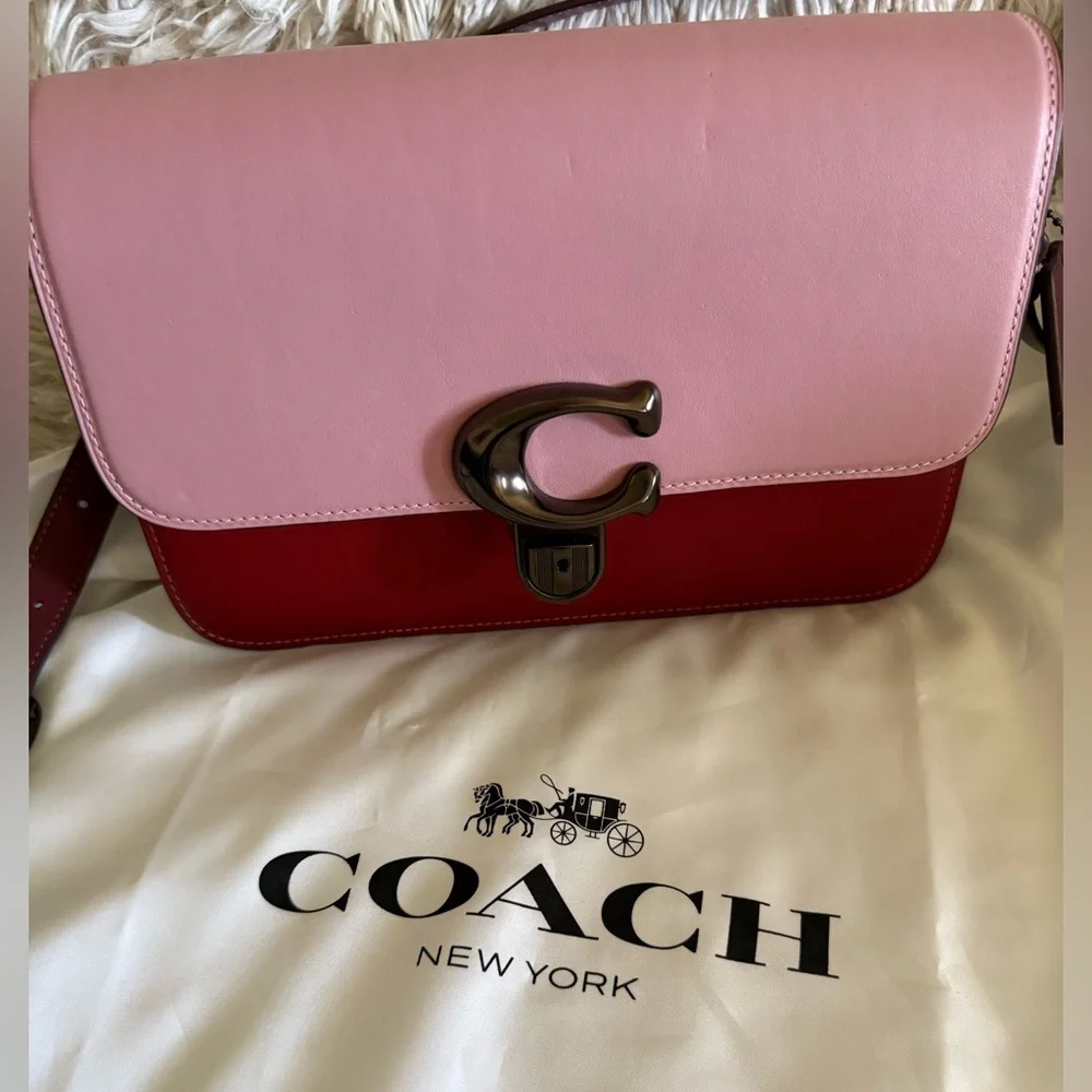 Studio Shoulder Bag In Colorblock - Picture 5 of 11